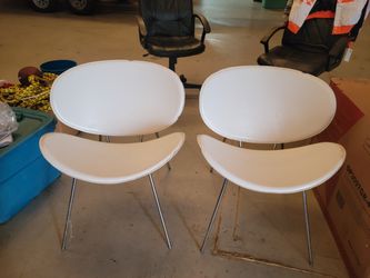 Set Of Chairs 
