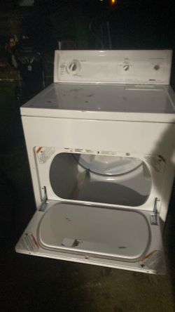 Secadora de gas Kenmore Trabaja muy bien estamos dando por el precio de $100