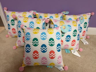 6 throw pillows - New with tag