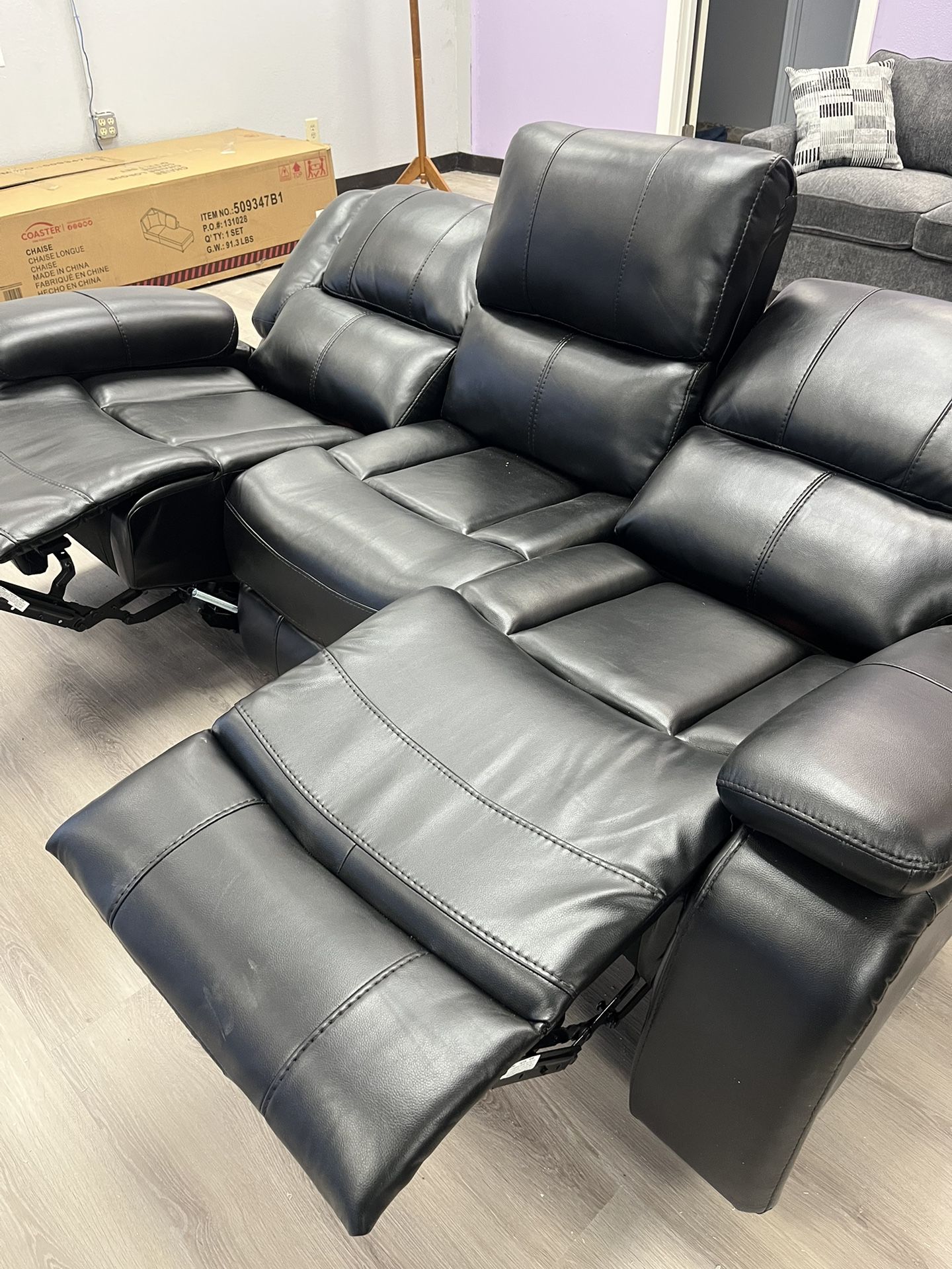New recliner sofa on sale now don’t miss