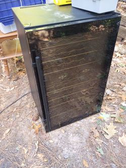Black Glass Door Wine Cooler