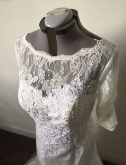 Brand new ivory lace wedding dress