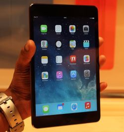 Like New IPad mini 64gb Unlocked lte with Touch ID