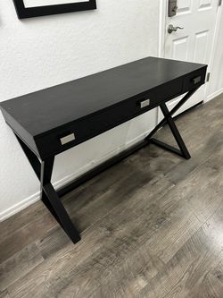 Two-Drawer Desk with keyboard pull out