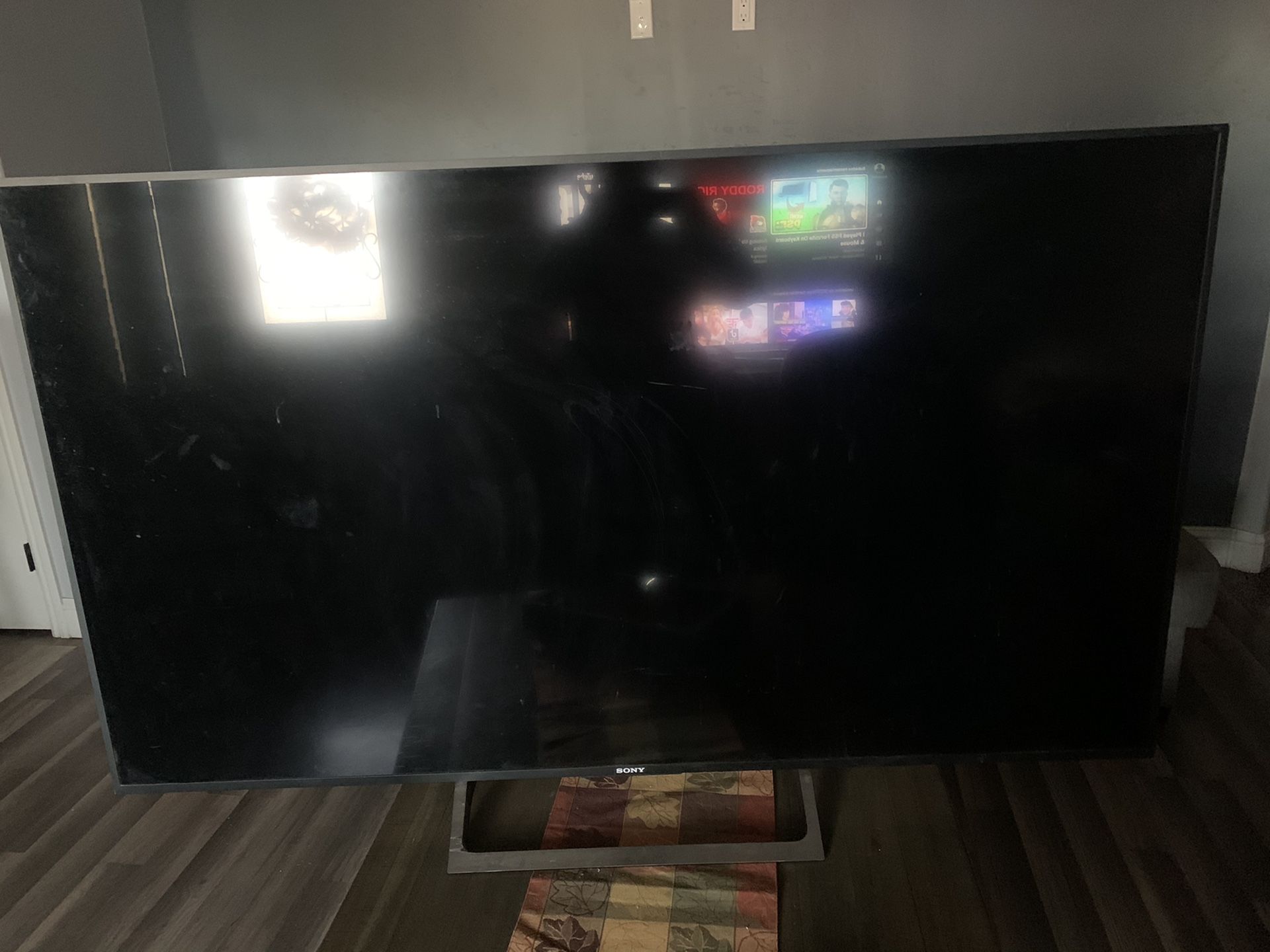 Smart tv 50 inches ( doesn’t work )