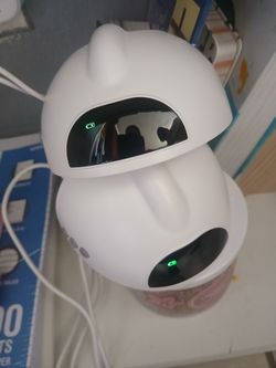 Rechargeable breast pump