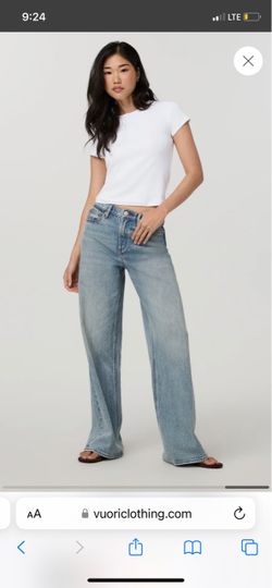 Vuori Women’s Short Sleeve T-Shirt Size XS