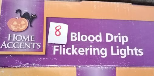 Eight flickering blood Halloween light