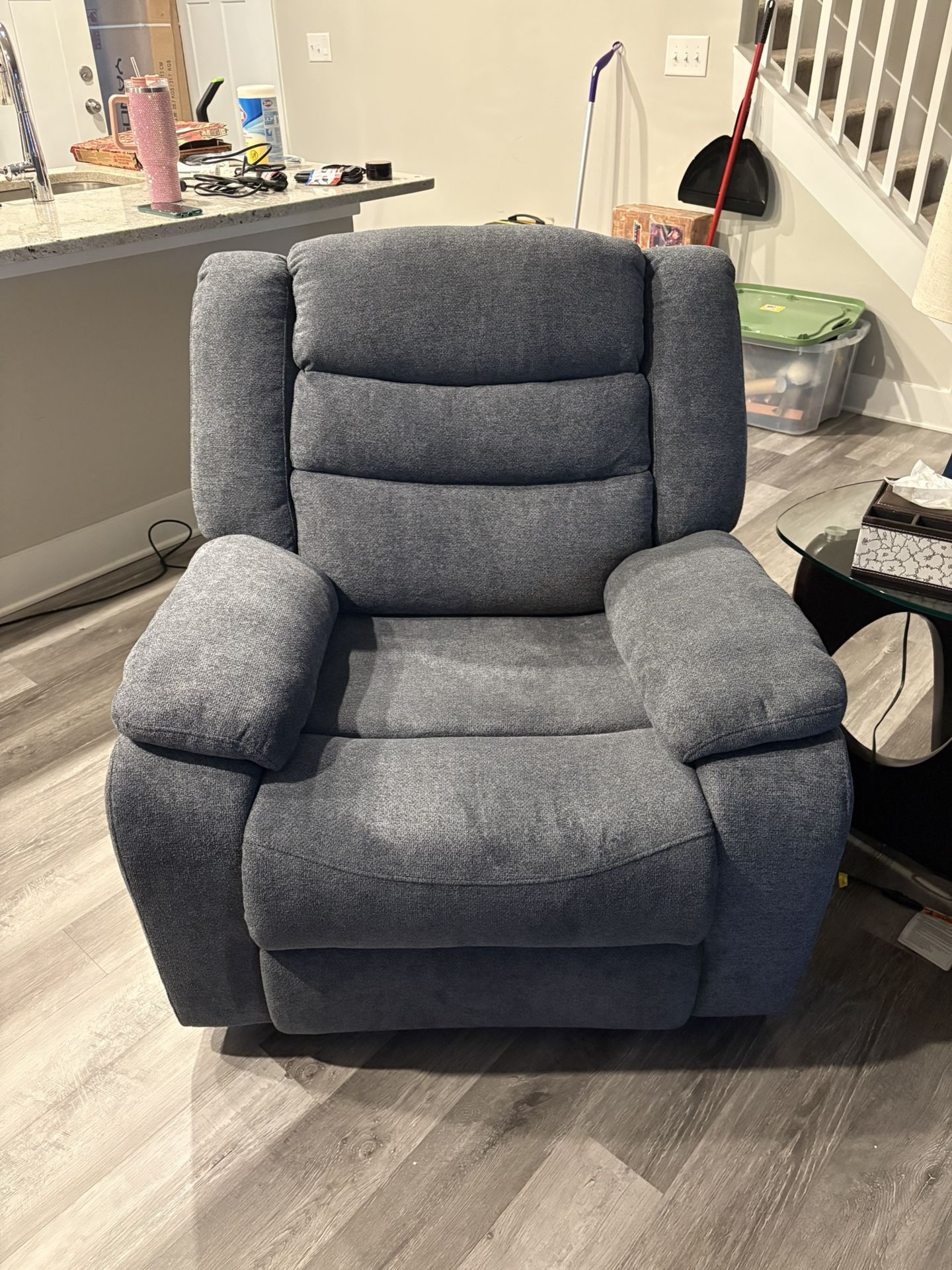 Rooms To Go Recliner