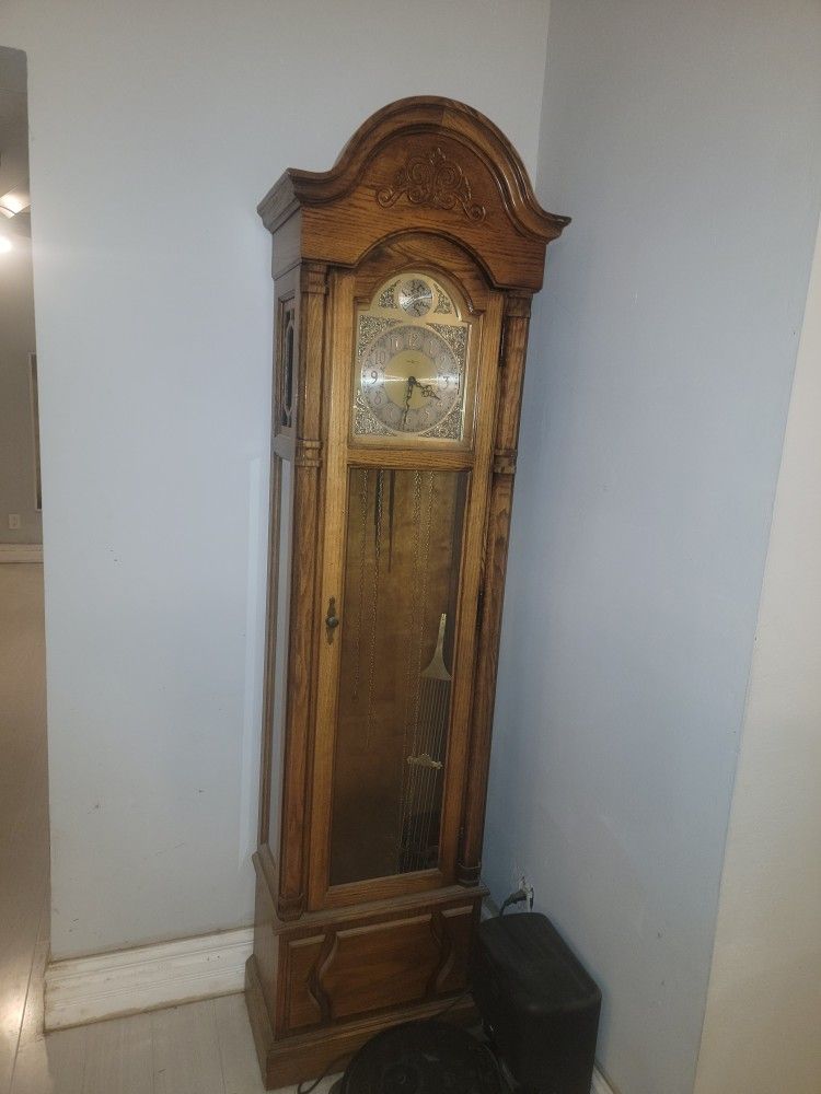 Grandfather Clock Free. Not Working