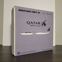 JC Wings Qatar 787-9 Dreamliner 1/200 Scale Die-cast Model 