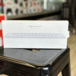 Magic Keyboard 