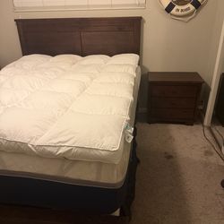 Queen bed set with dresser
