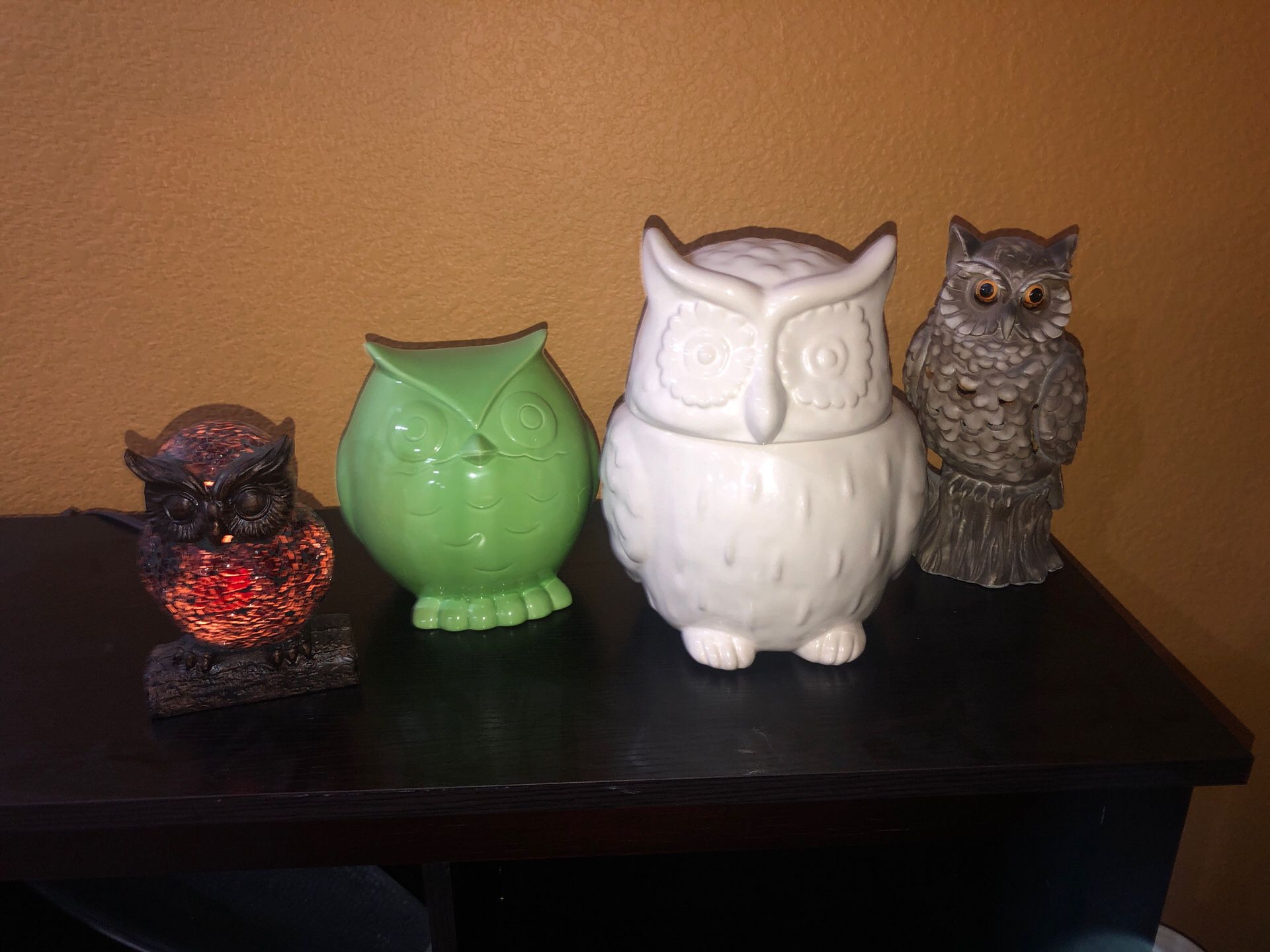 Assorted Owl Decor