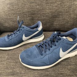 Nike Internationalist Navy Blue Men’s Size 9.5