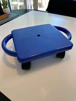 hand2mind Indoor Scooter Board with Handles Blue