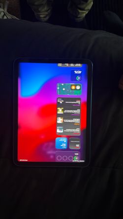 iPad 10th generation, color blue excellent condition