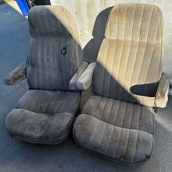 Chevy Truck Seats Out If A 1990