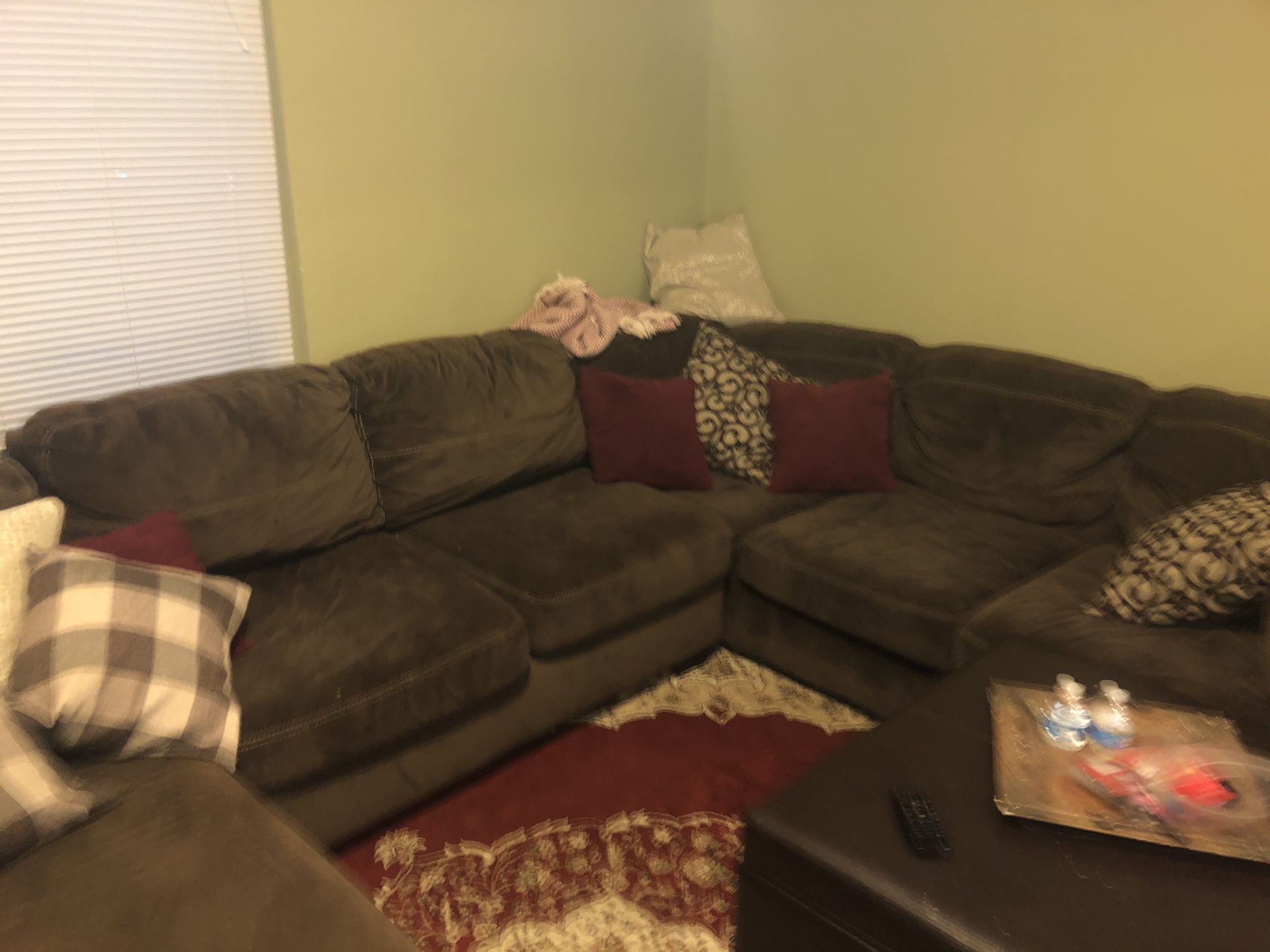 **PENDING pick up** Sectional Couch