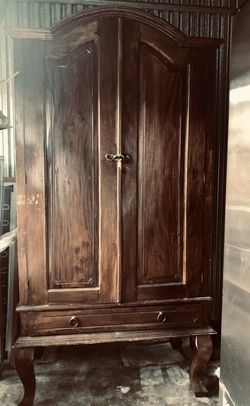Beautiful Rustic Armoire/Storage Cabinet ! $600 ❤️🙏🇺🇸