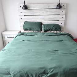 Queen Bedroom Set