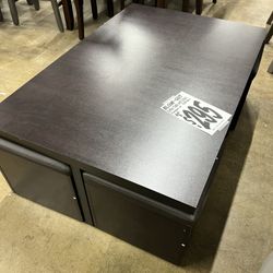 Coffee Table w/Stools