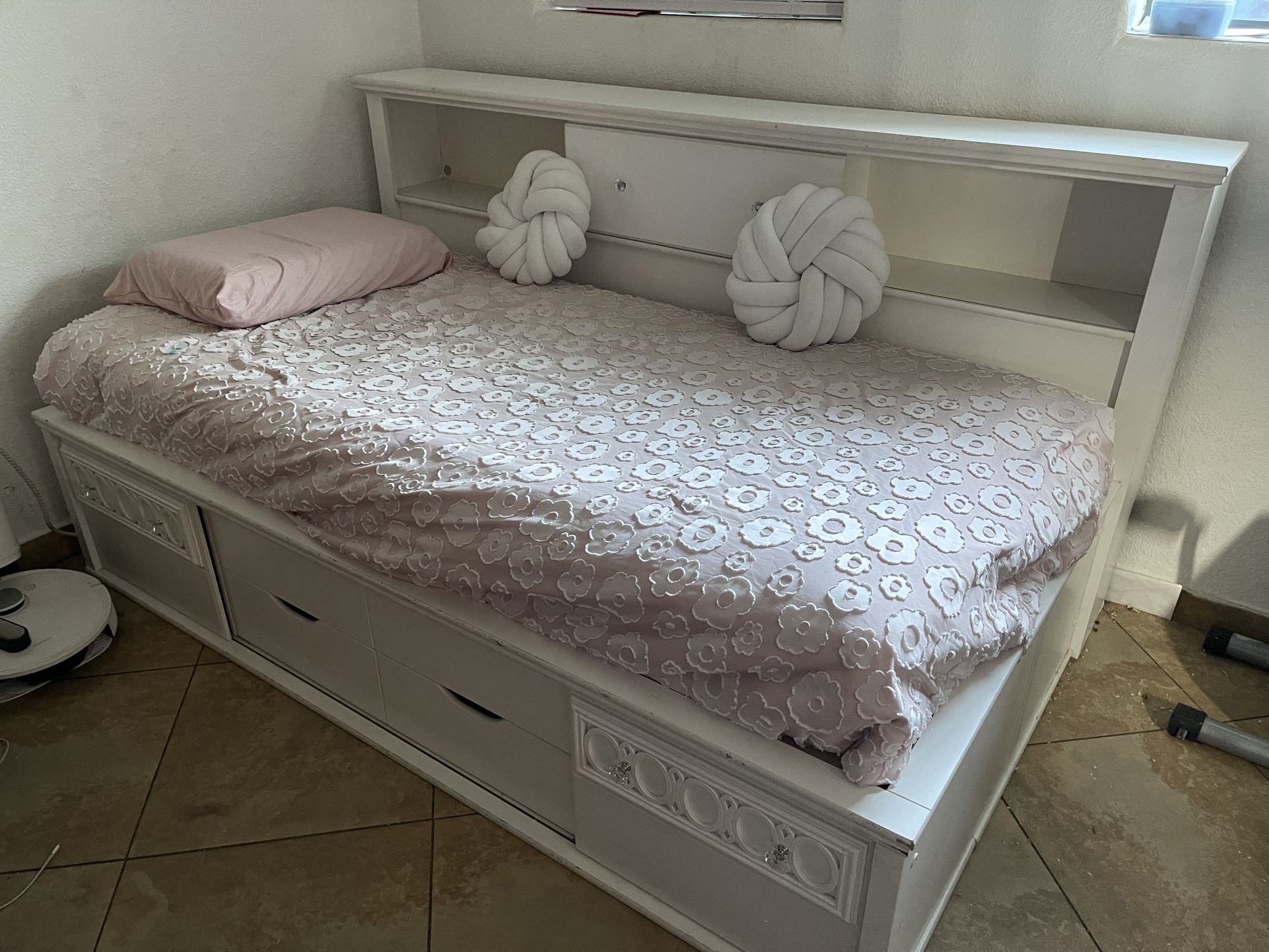 Twin Bed