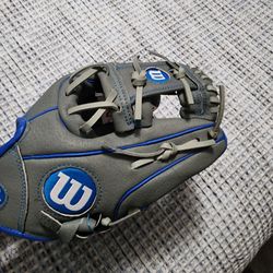 Wilson A450 10.75" Baseball Glove