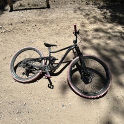Giant Trance X