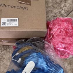 Two Meooeck sensory Balls