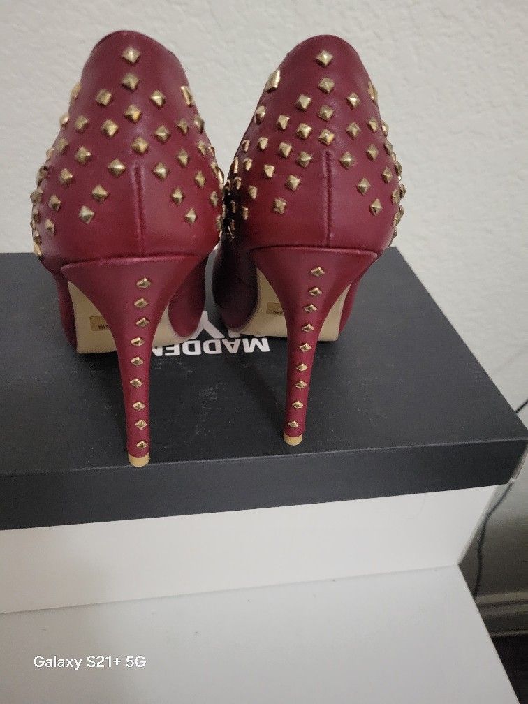 red high heels size 6