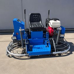 Right on powertral, powered by Honda GX390 motor