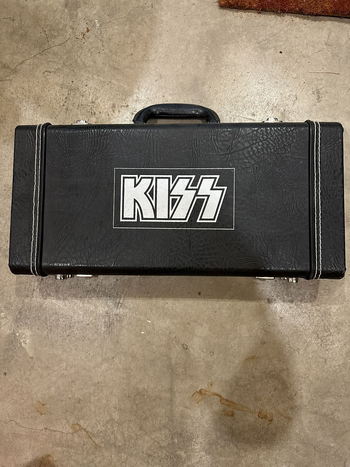 KISS Definitive Collection 5 CD Set And Mini Guitar Case