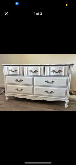 French Provincial White 7-Drawer Dresser