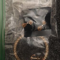 Costume faux gold Earrings and nautical round bracelet