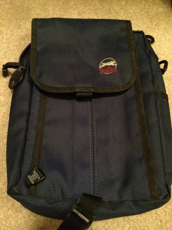 Sundog travel shoulder bag