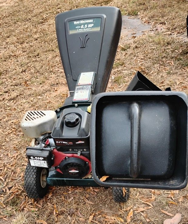 Chipper/Mulcher Yard Machine 3-way System Works Great for Sale in ...