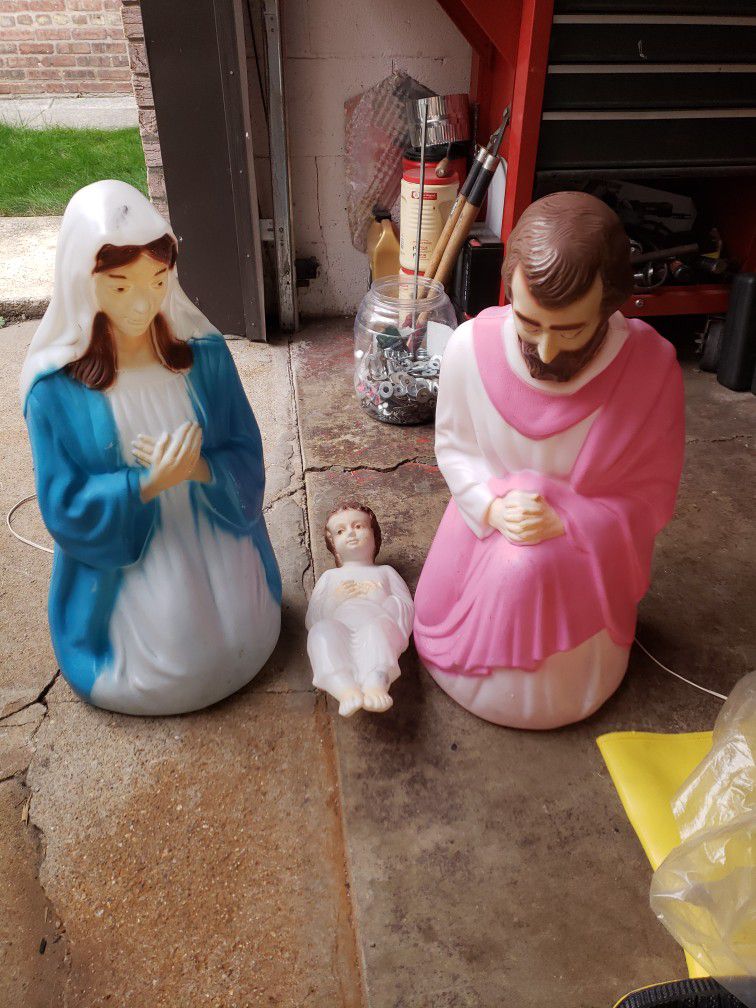  joesph mary and baby jesus  empire blow molds 