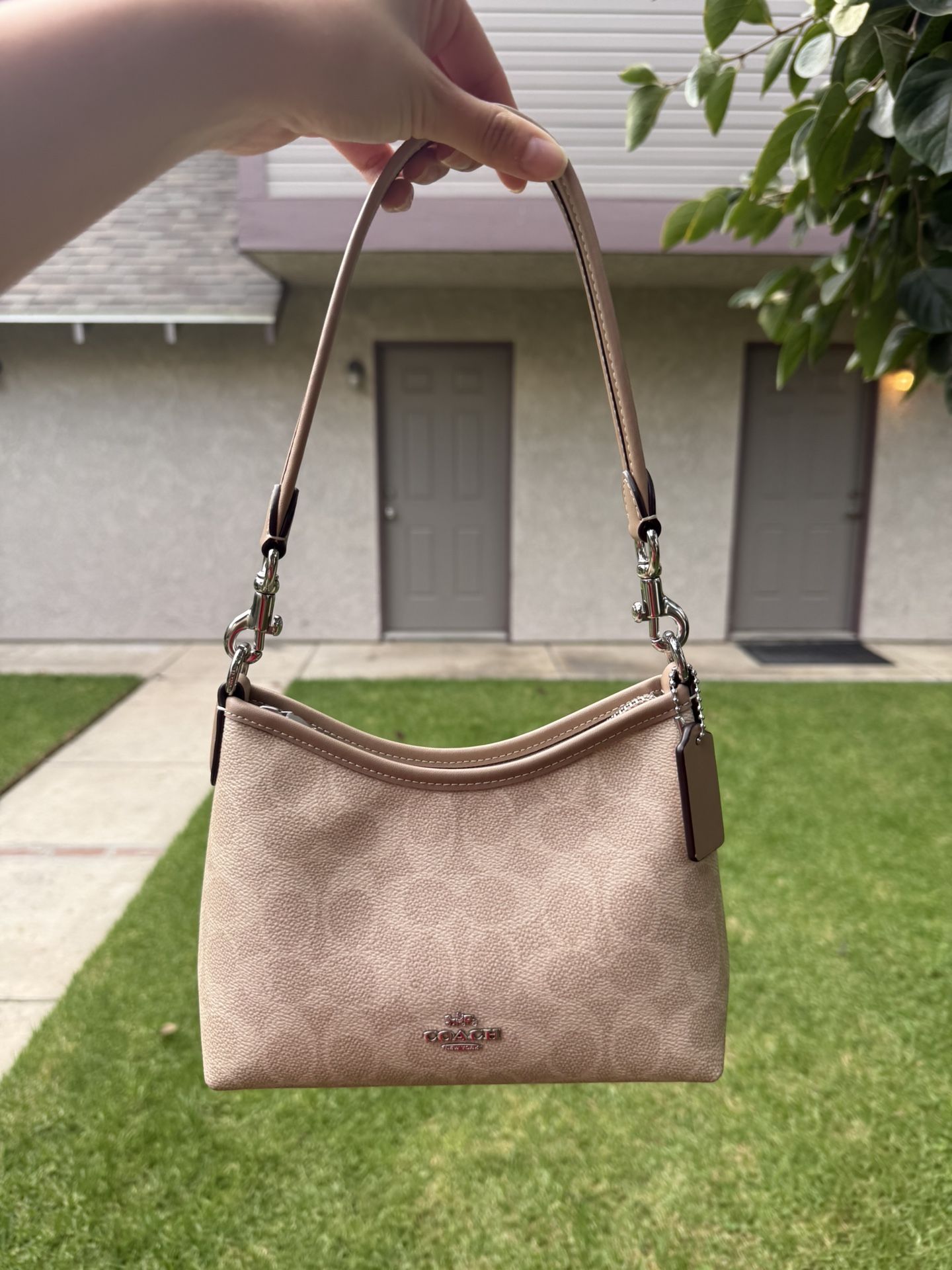 Coach Laurel Shoulder Bag In Signature Canvas