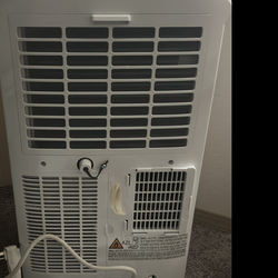 Hisense Portable Air Conditioner 8000 BTU – Window Kit & Remote Included