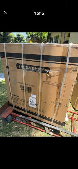 Brand new, COWSAR 7-cu ft Garage Ready Chest Freezer (Black)