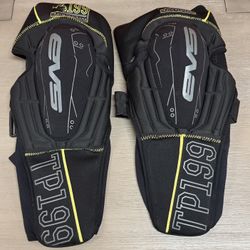 EVS TP199 Knee Pads Travis Pastrana Edition L/XL Motocross Knee Guards Black Yellow
