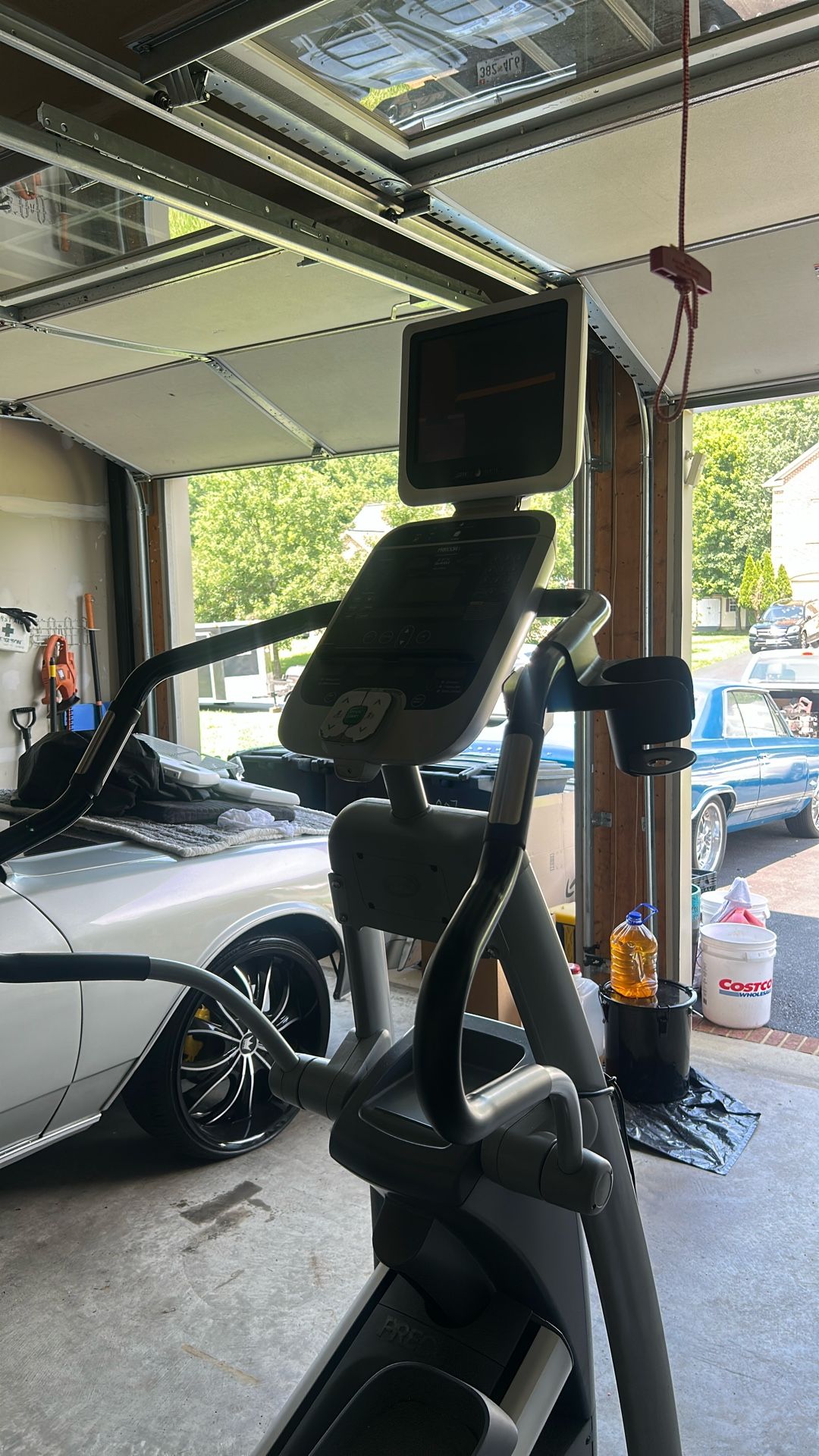 Precor USA Elliptical Machine