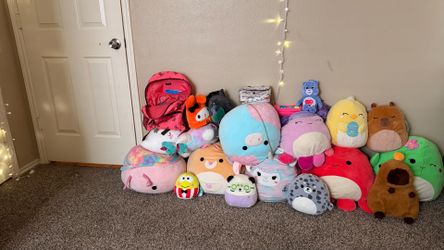 Plushies 1 mochila cartera $45 por todo