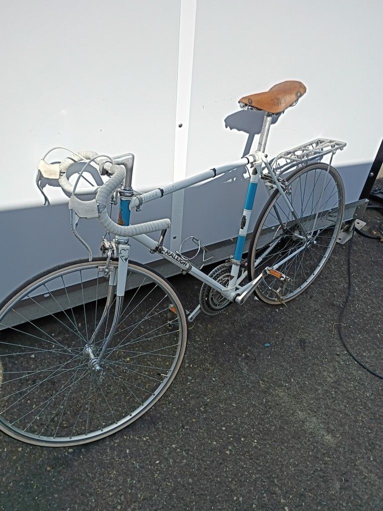 Vintage Raleigh Grand Sports Road Bike