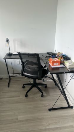 Gaming desk with chair