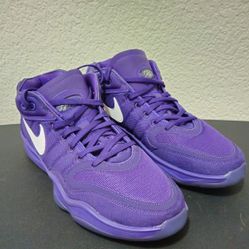 Nike Mens Size 11.5   $15