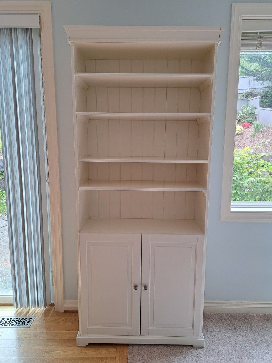 White cabinet / bookcase - Excellent condition