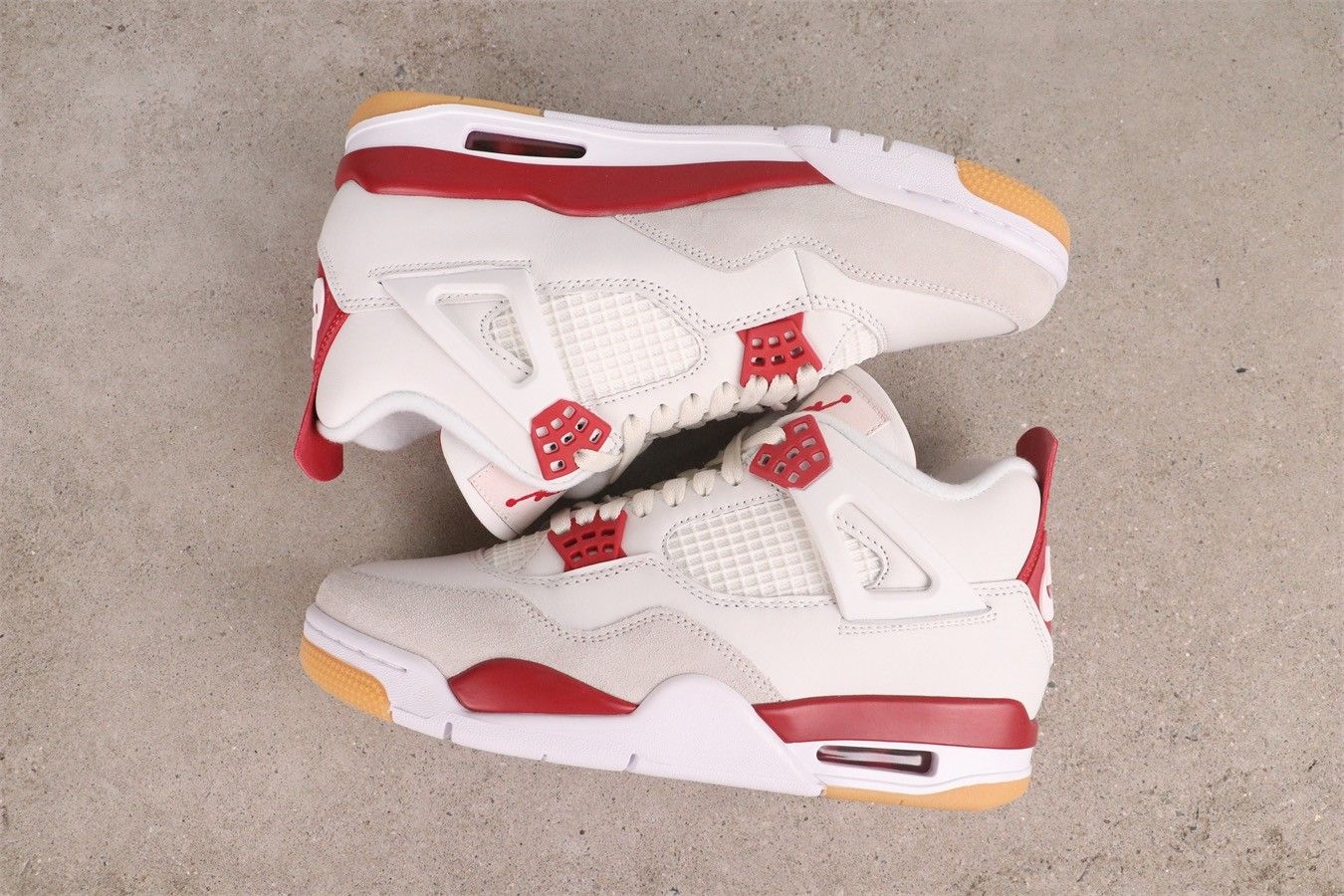 Air Jordan 4 Men’s Sneaker With Box New R