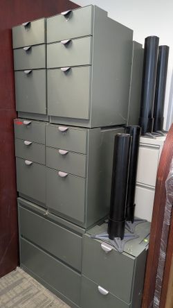 Industrial Steelcase Filing Cabinet 27x19x15in